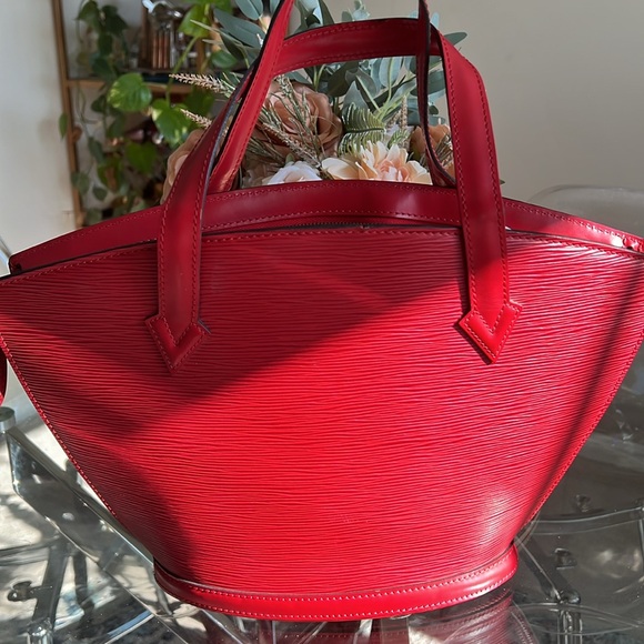 Authentic LV hand bag. - Picture 3 of 8